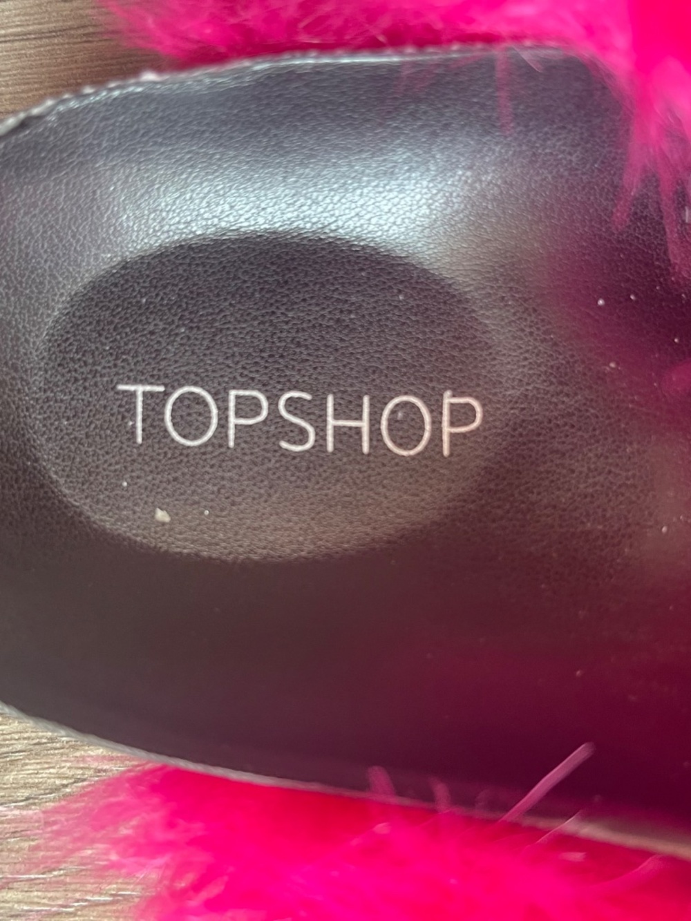 Top shop Hot Pink Furry Slides - Picture 4 of 6
